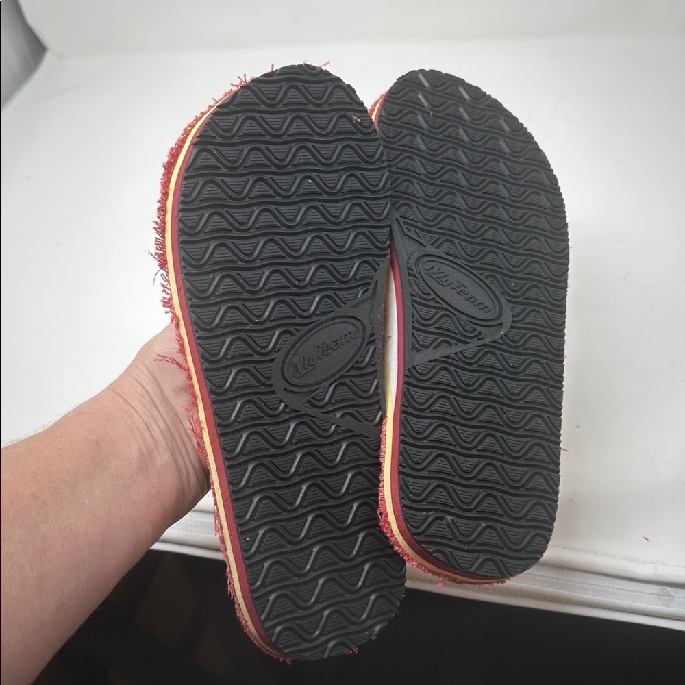FSU Flipflops. Size 8 - Picture 3 of 4